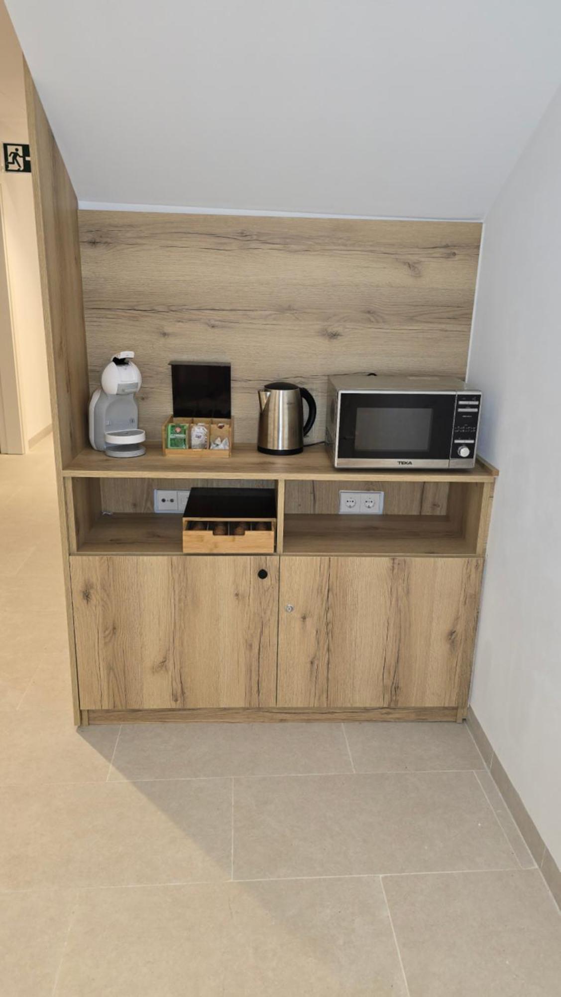 Hostal Rambla 24 By Holihome Alicante Exterior photo
