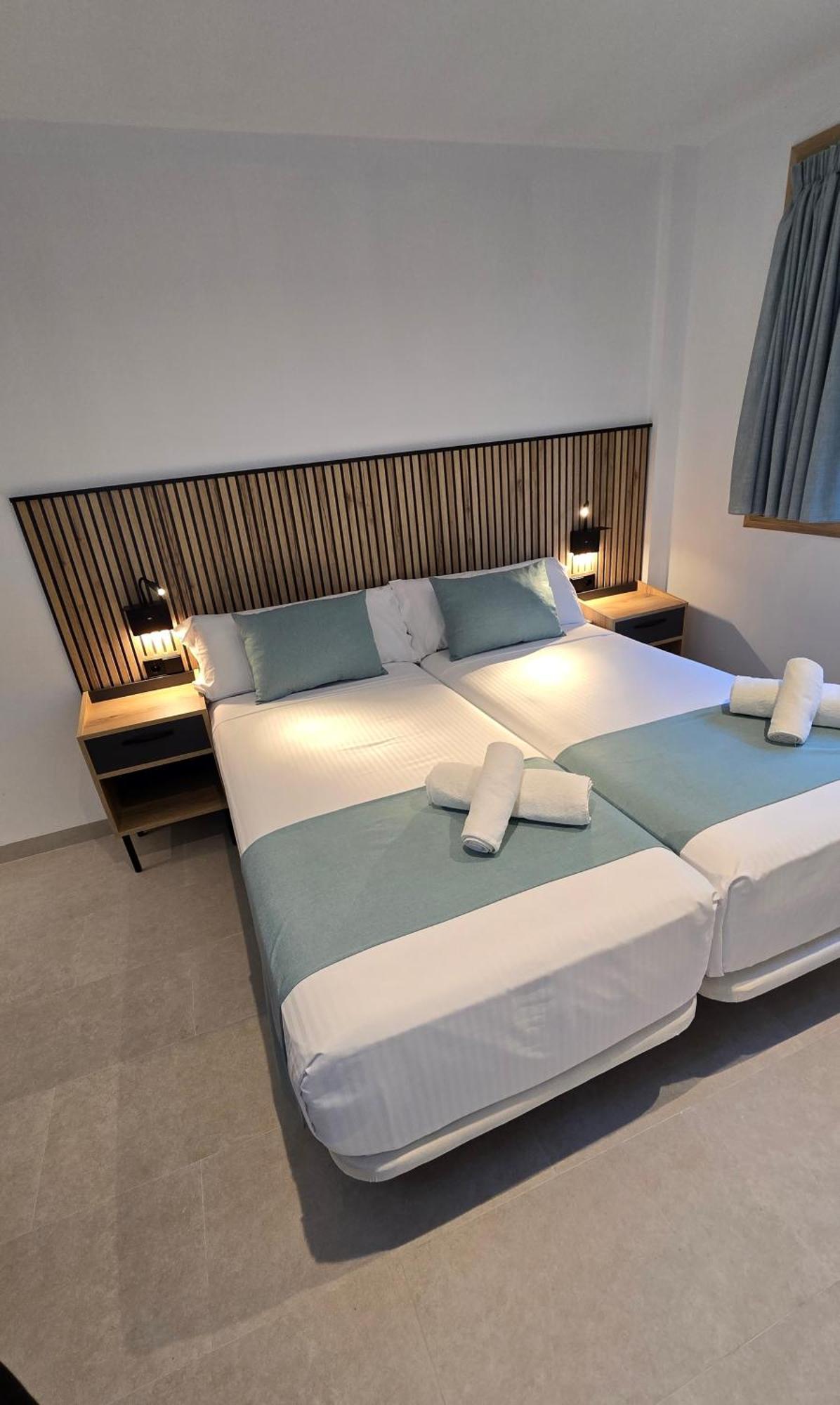 Hostal Rambla 24 By Holihome Alicante Exterior photo