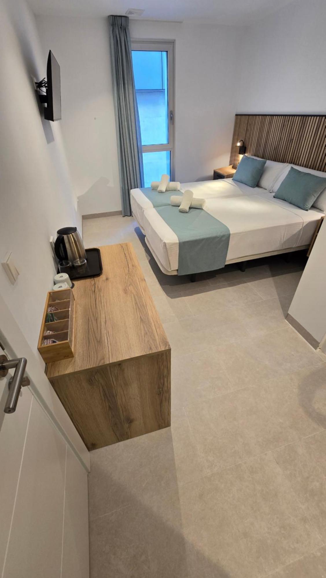 Hostal Rambla 24 By Holihome Alicante Exterior photo