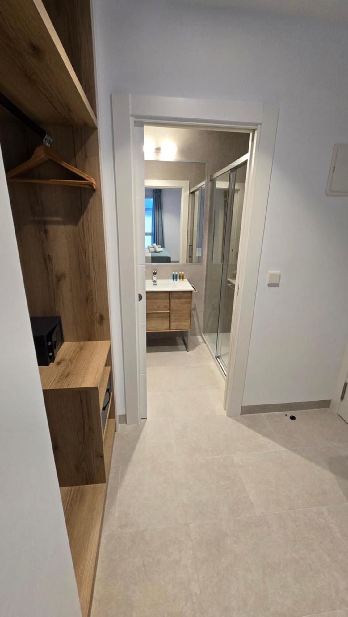 Hostal Rambla 24 By Holihome Alicante Exterior photo