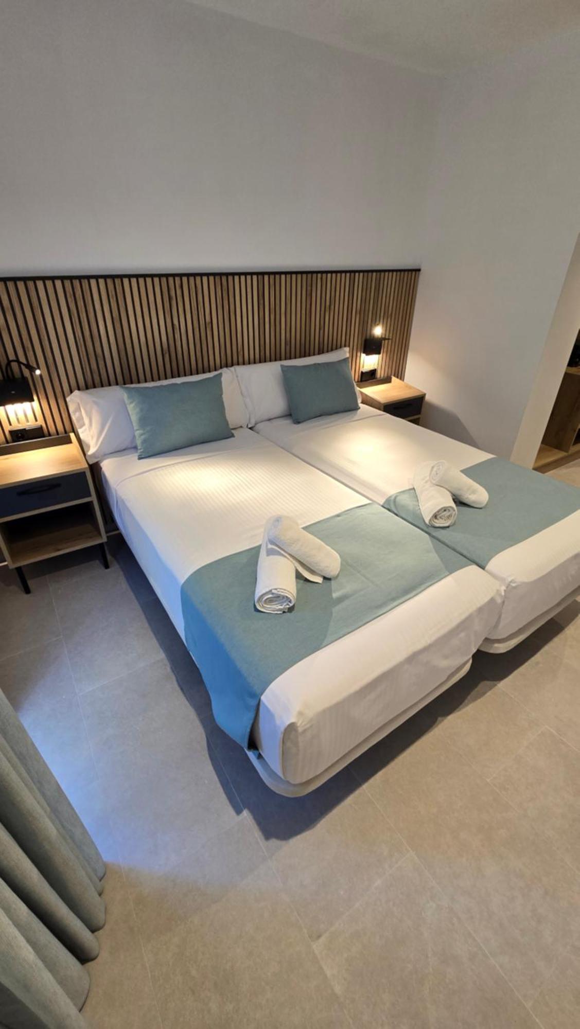 Hostal Rambla 24 By Holihome Alicante Exterior photo