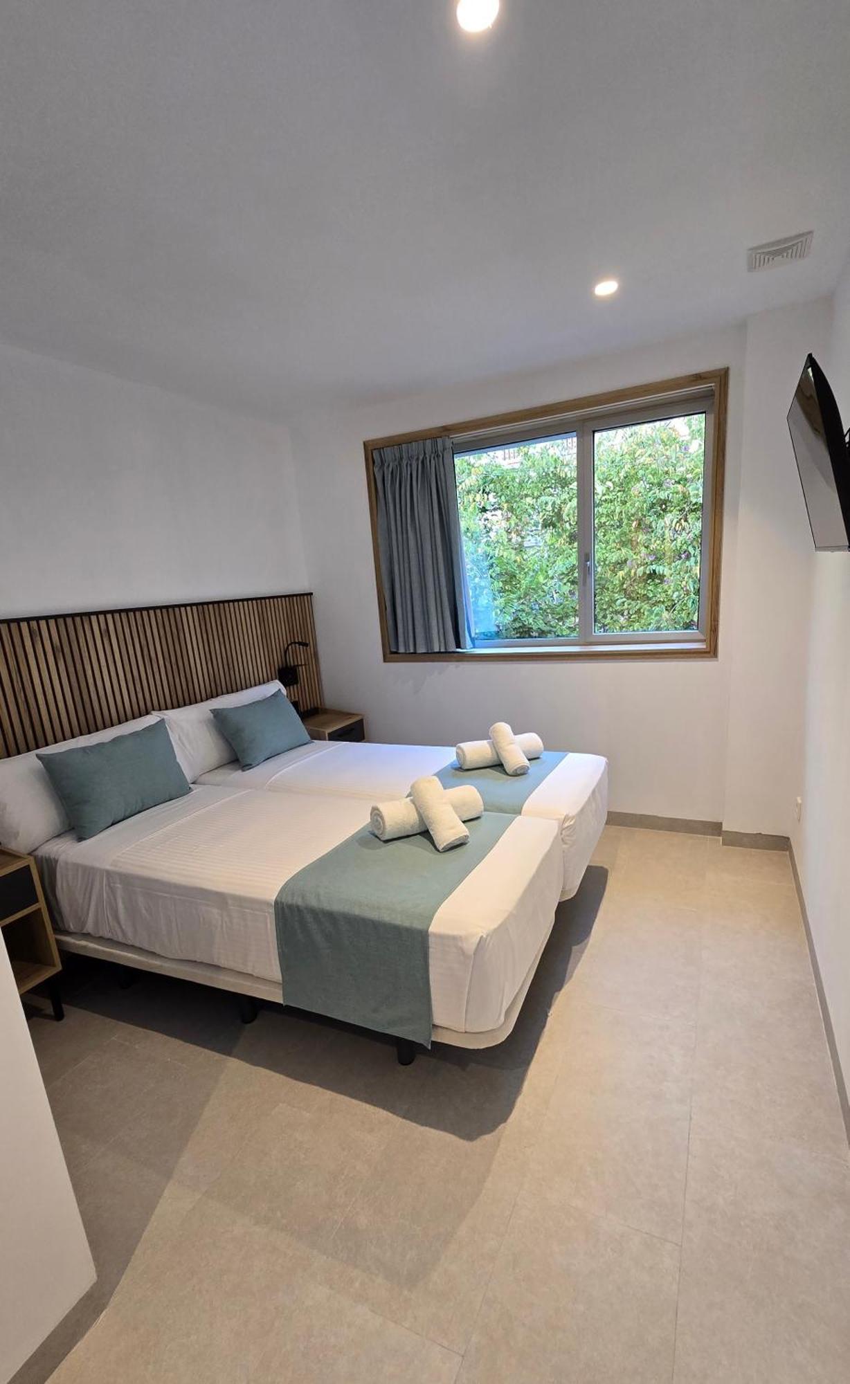 Hostal Rambla 24 By Holihome Alicante Exterior photo